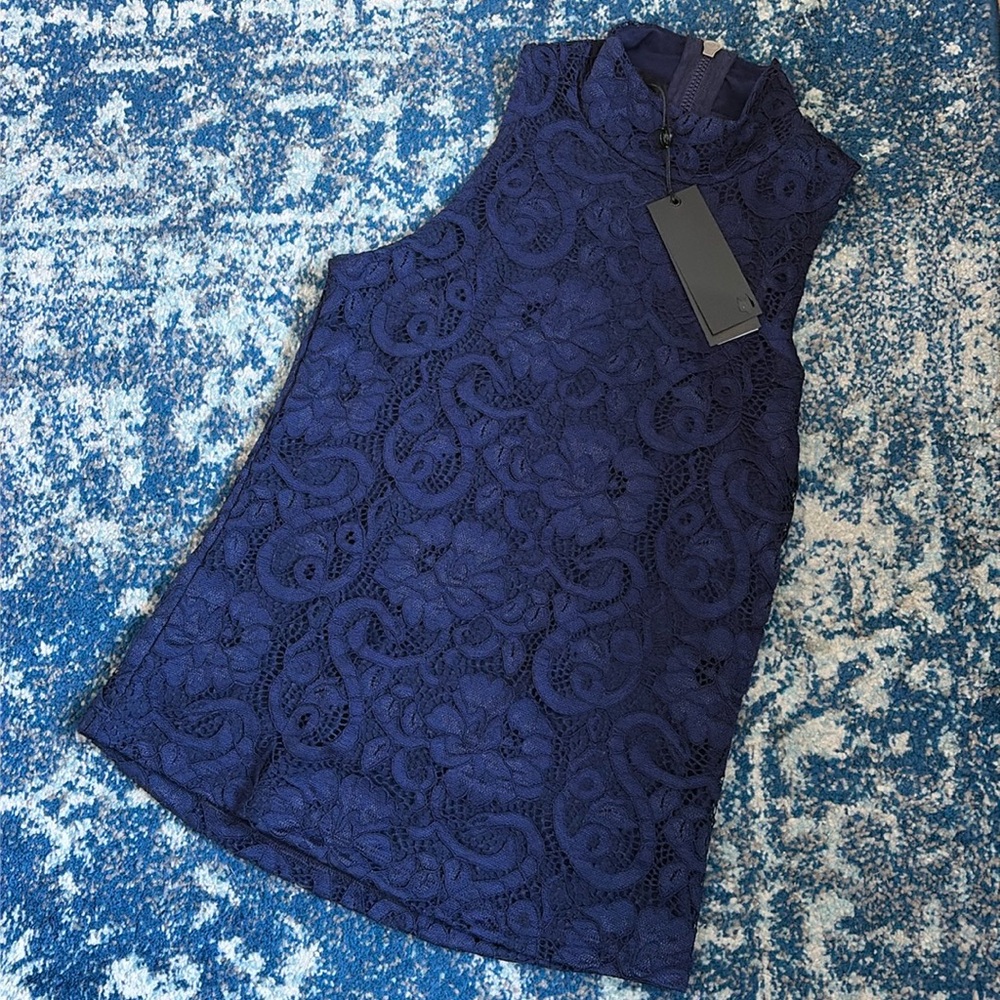 NWT Greyson Golf Mock neck lace top size small